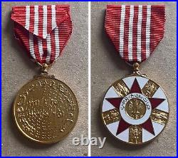 1976 United Arab Emirates UAE Abu Dhabi Defence Forces Service Medal Badge Order