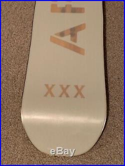 Used Arbor Whiskey Rocker Mountain Twin Snowboard 159 cm Mid Wide